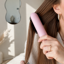 Essenza Smooth – Escova Alisadora Portátil 2 em 1 Sem Fio